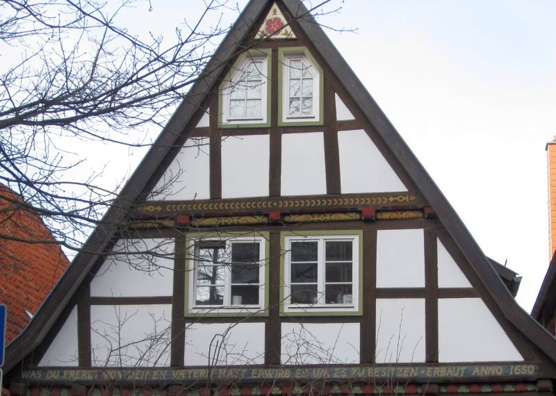 Datei:Kirchhofstraße 3 NHV Penke 2012.jpg