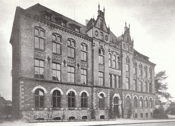 Datei:Gewerbeschule-1902.jpg