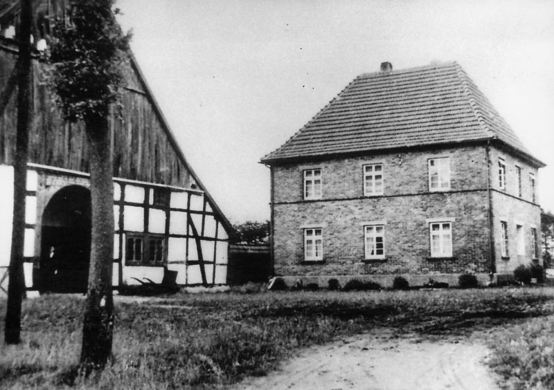 Datei:83 Haustenbeck Eikermann ca. 1938.jpg