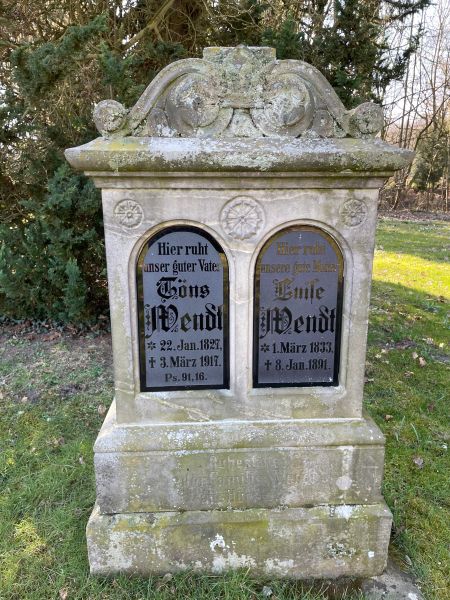 Datei:Wendt Hörste Nr 21 Grabstein.jpg