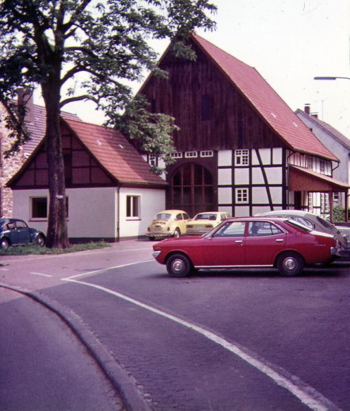 Datei:Foto Blasekatte Im Dorfe2.jpg