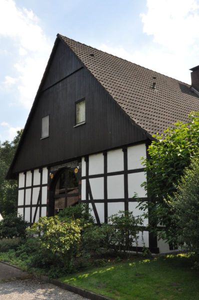 Datei:AmSchemmelshof 210810 1.jpg