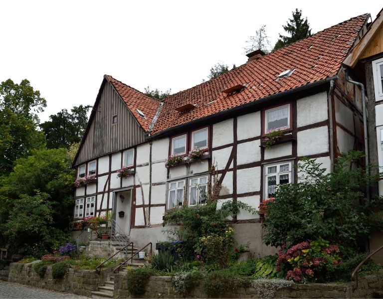 Datei:SCHWA-AlteTorstr3 Tsungam2012.jpg