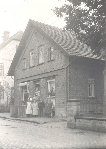 Datei:DT-Behringstr25 DT BA 3800.jpg