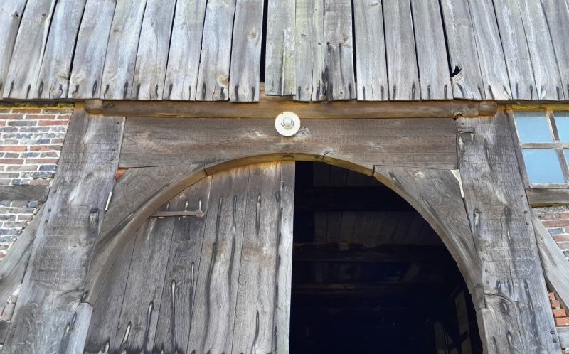 Datei:Torbogen-Capelle.jpg