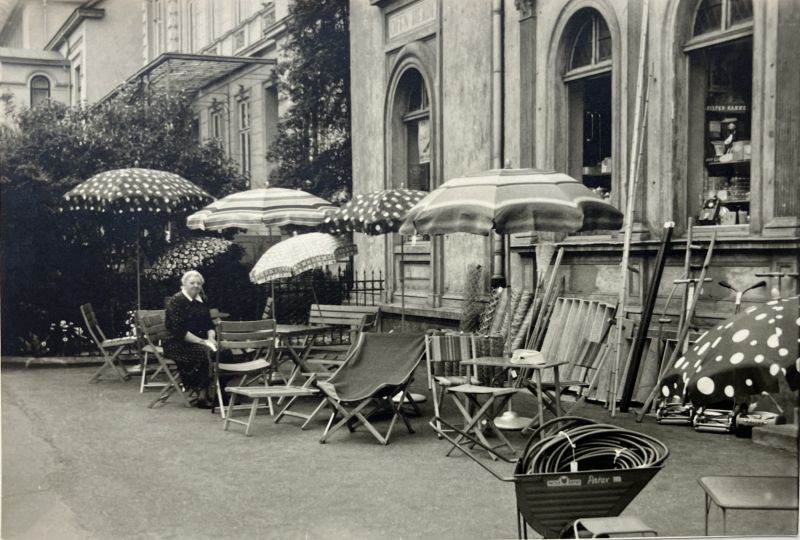 Datei:DT-Paulinenstr44Waren um1940.jpg