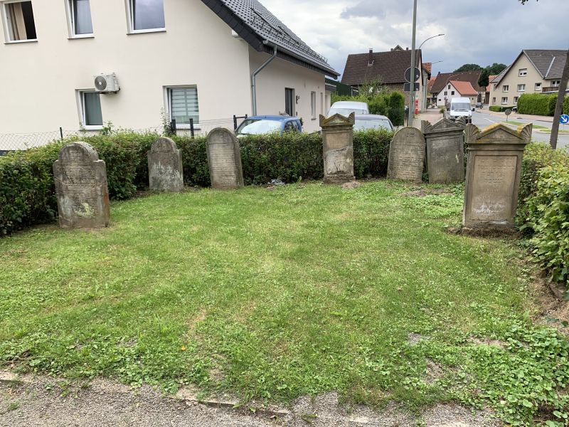Datei:HBM-Belle Jüd-Friedhof JK2021.jpg