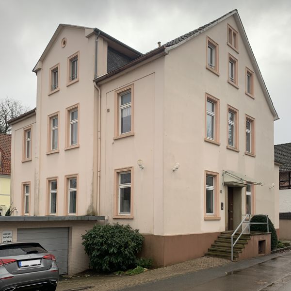 Datei:DT-Baumstr10 JK2024.jpg