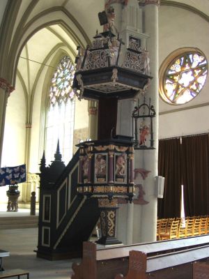 Kirche St. Marien Lemgo, Kanzel.jpg