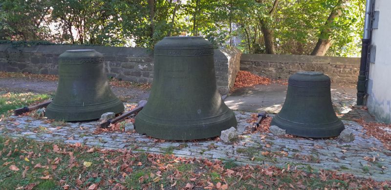 Datei:Cappel, Gussstahlglocken.jpg