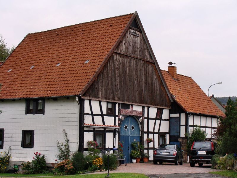 Datei:AlteDorfstrasse33 060909 1.jpg