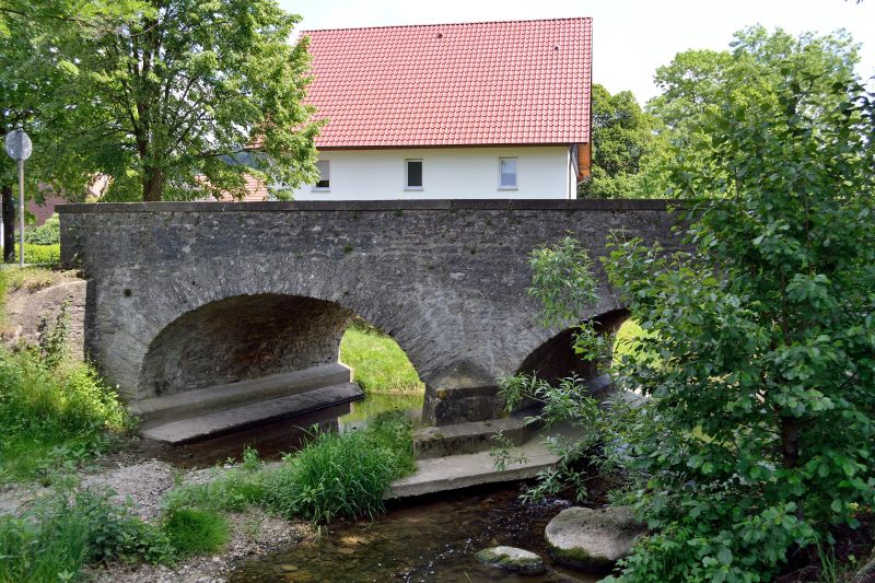 Datei:DT-Hodf Bruecke 2012 Tsungam.jpg