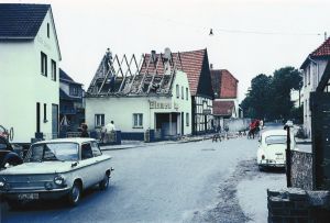 308 05 Im Winkel 1.jpg