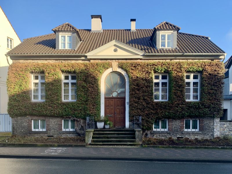 Datei:DT-Behringstr13 JK2025.jpg