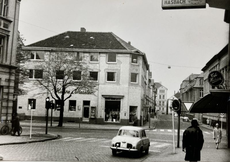 Datei:DT-Paulinenstr44 um1955.jpg