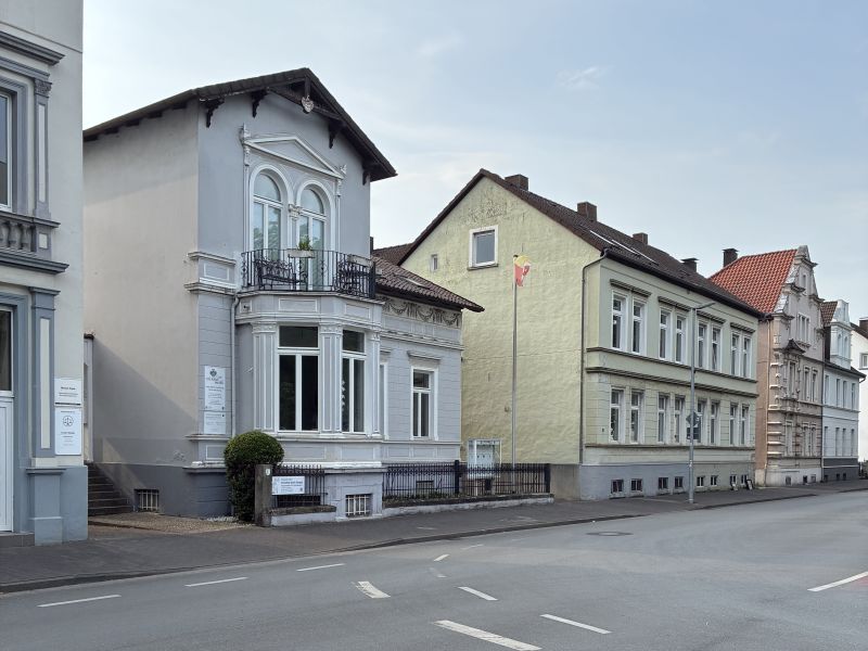 Datei:DT-Hermannstr23–15 JK2025.jpg