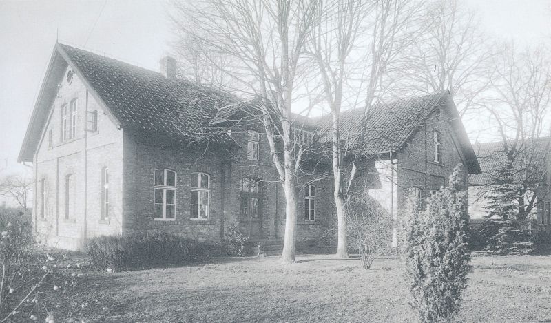 Datei:Augustdorf Schulgebäude Schule II.jpg