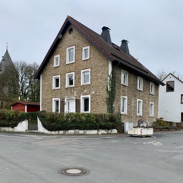 Datei:DT-Hk Kirchweg11-2022.jpg