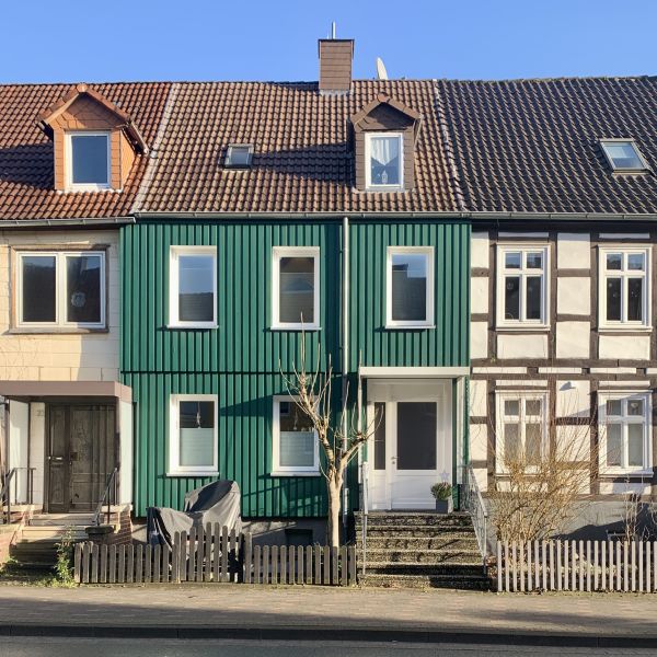 Datei:DT-Behringstr21 JK2025.jpg