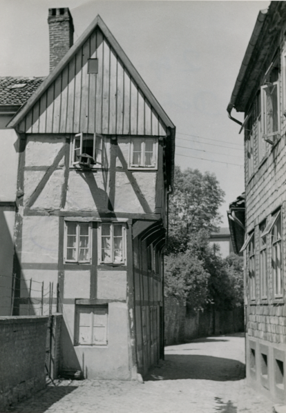 Datei:DT-Bruchmauerstr7 FrOum1950 BA DT-13-26.png