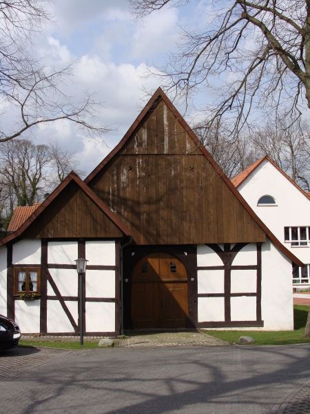 Datei:TeutoburgerWaldStraße16 050410 1.jpg