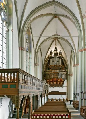 Schwalbennest -Orgel.jpg