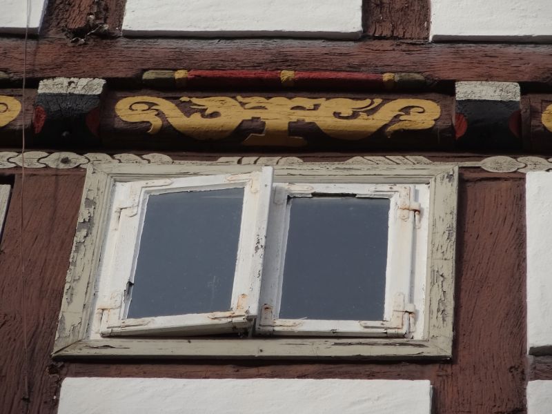 Datei:Kirchhofstraße 2, Füllholz Stiewe 2014.jpg