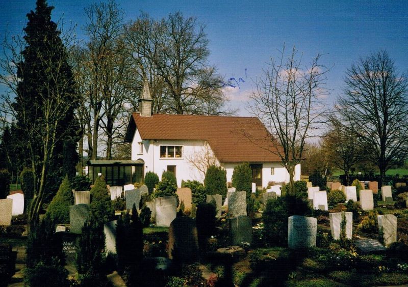 Datei:Troph. Str Friedhof.jpg
