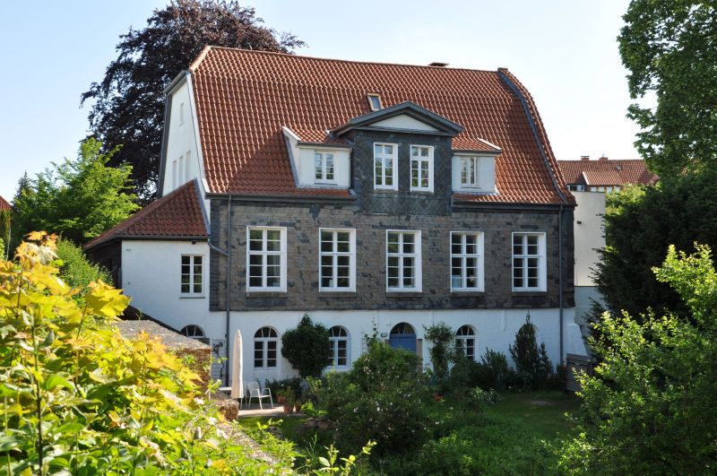Datei:DT-Richthofenstr70-S JK2026.jpg