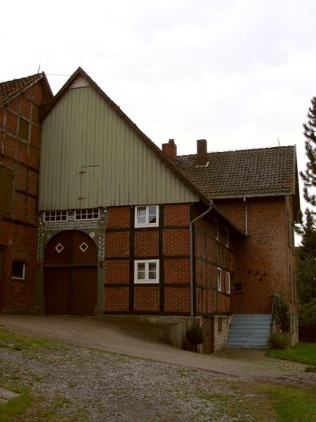 Datei:AlteDorfstrasse34 060909 1.jpg