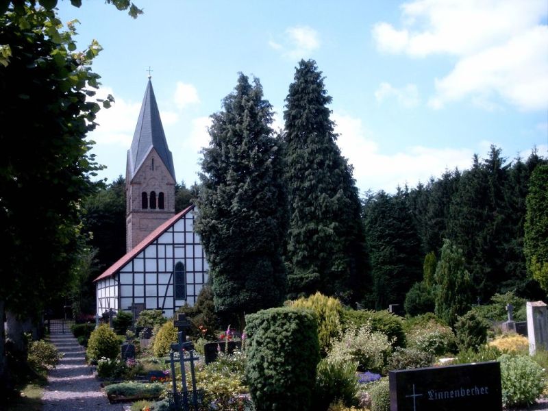 Datei:Kirche Bergkirchen.jpg