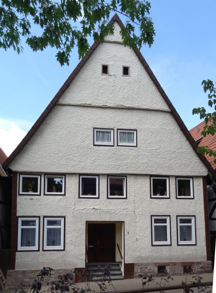 Datei:Kirchhofstraße 4 Stiewe 2014 ShiftN.jpg